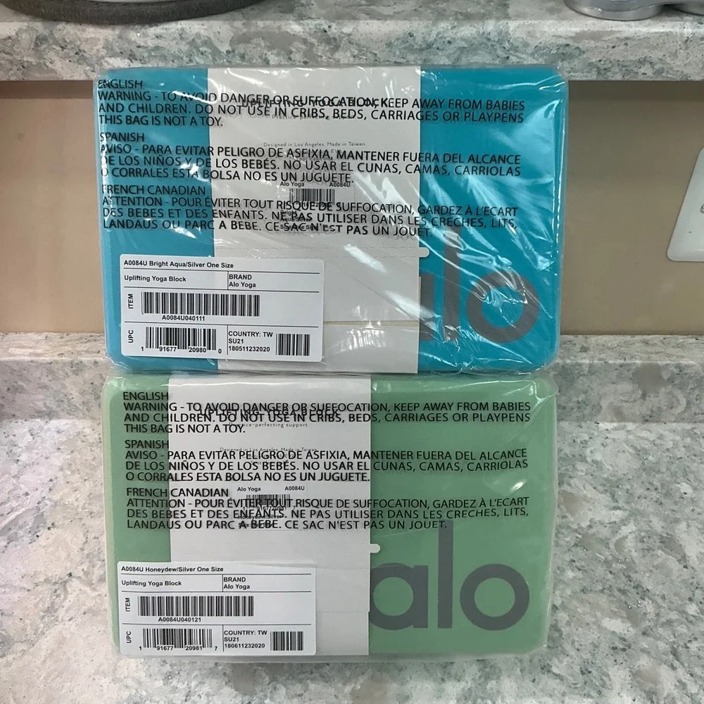 Alo Yoga Uplifting Yoga Blocks and Strap Set OS Aqua Honeydew Green Blue 3pc NEW